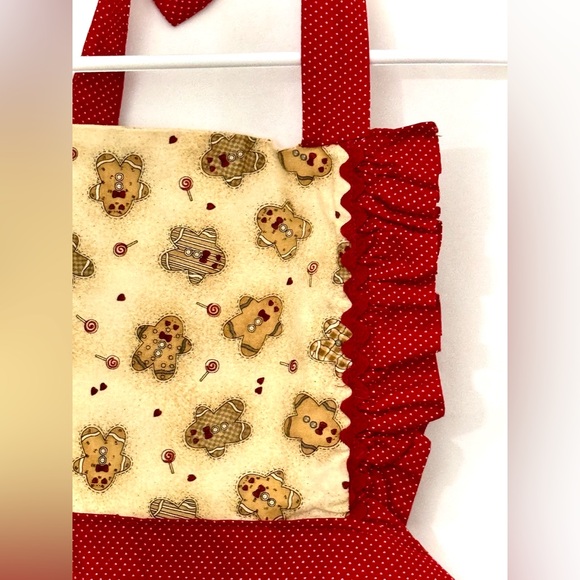Children’s Hand made Gingerbread Apron - Picture 4 of 13